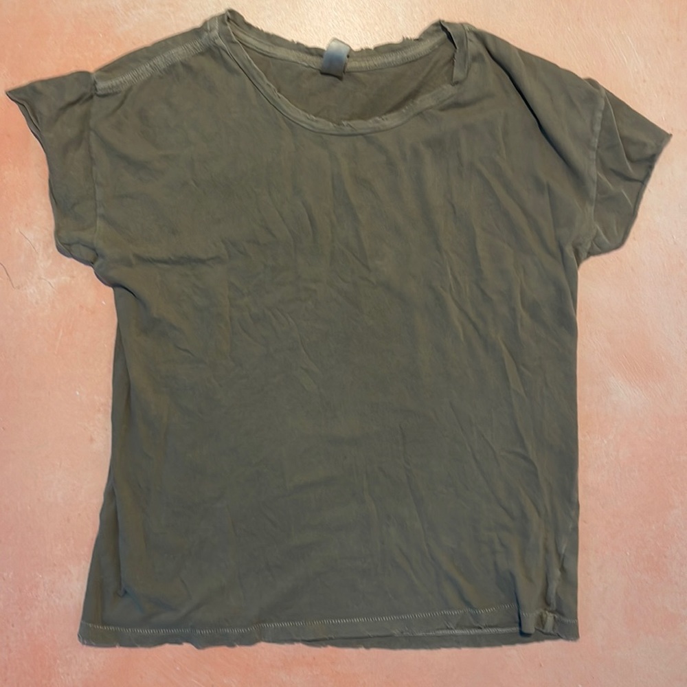 Women’s Alternative Apparel Distressed Single Stitch Raw Hem Olive T-Shirt - S